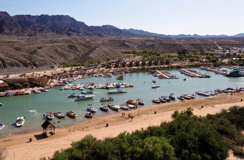 Pirate Cove Resort & Marina Needles Εξωτερικό φωτογραφία